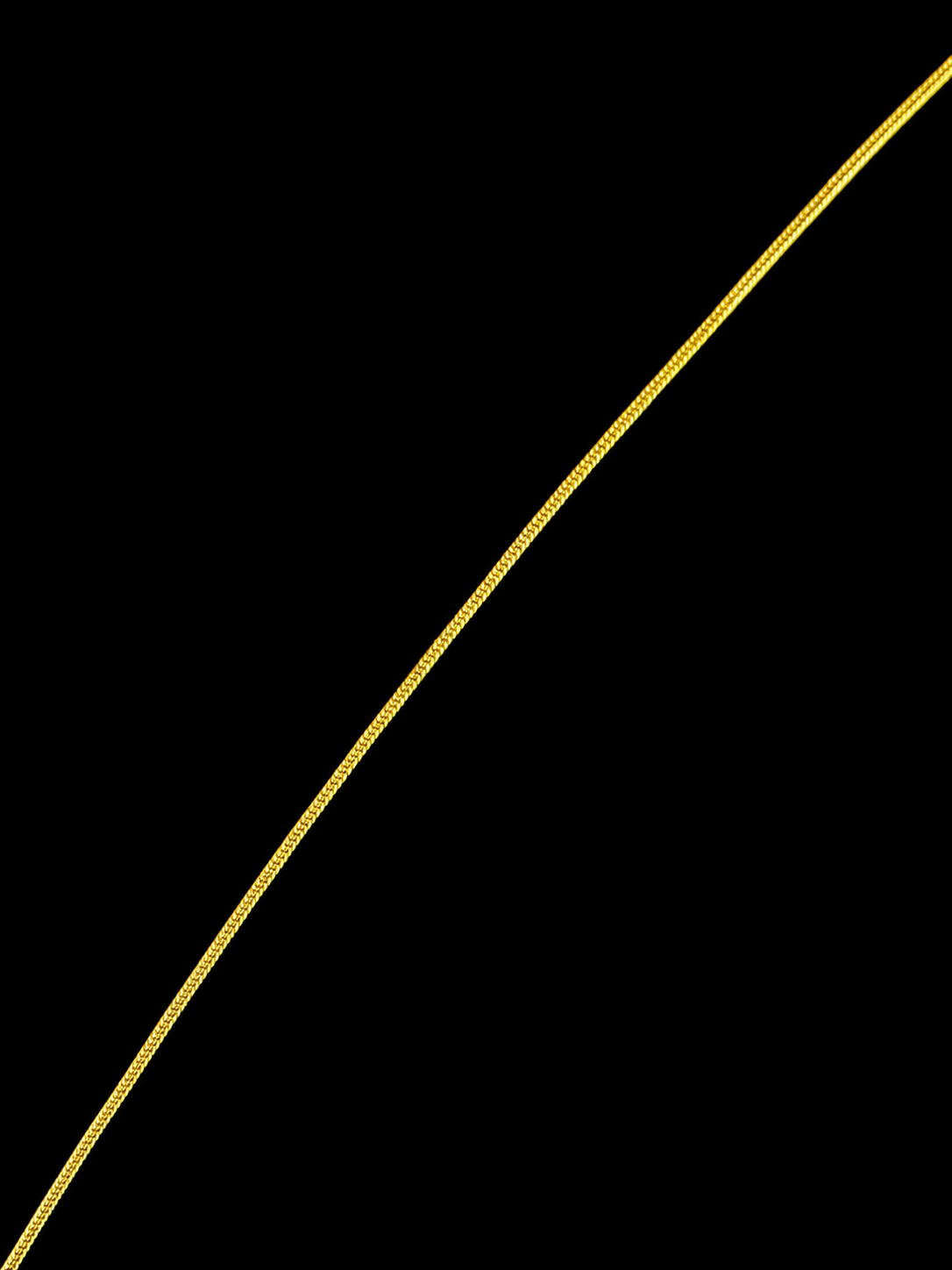 Sleek Golden Chain  thumbnail 2