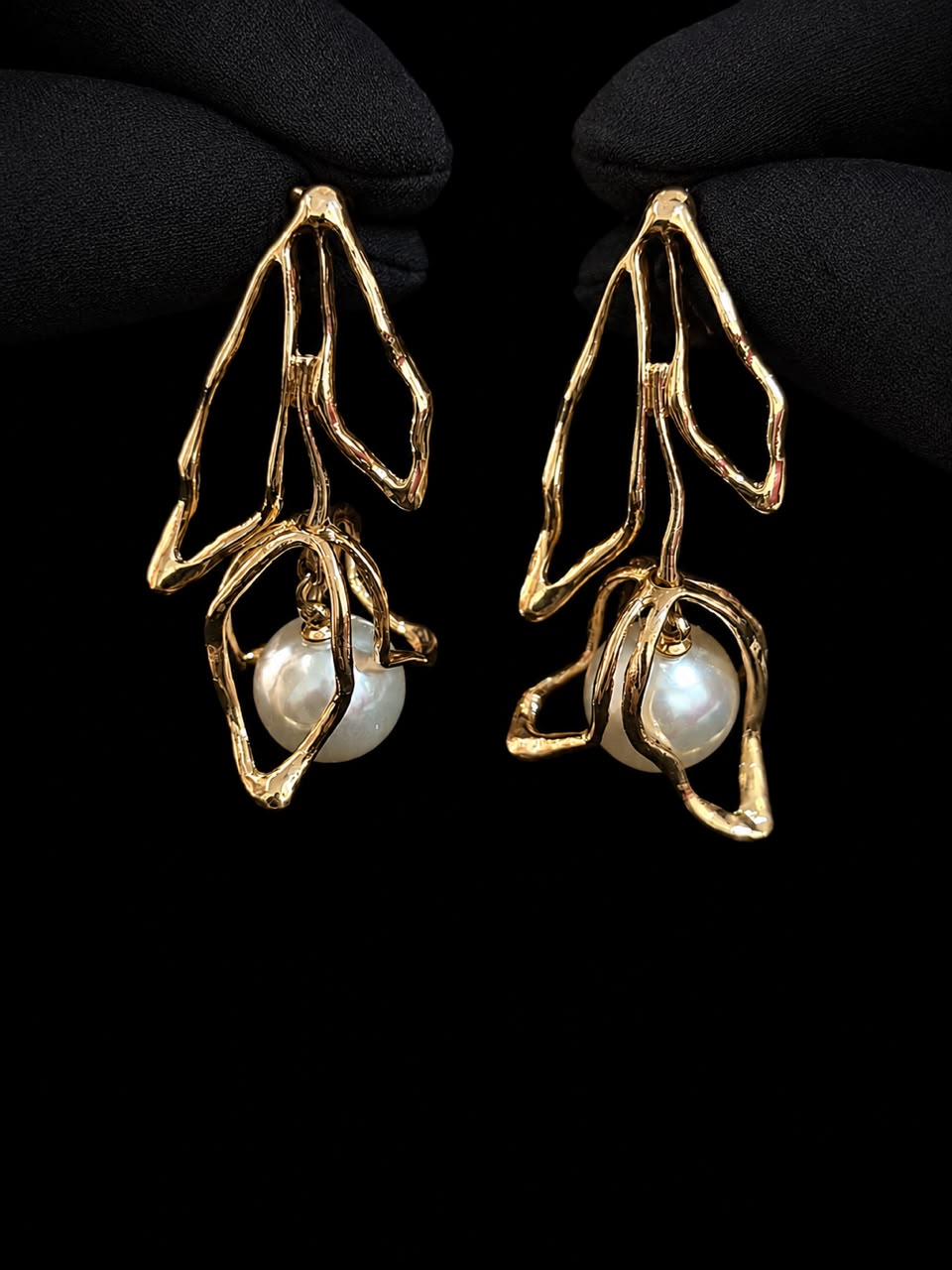 Golden Vine Pearl Earrings