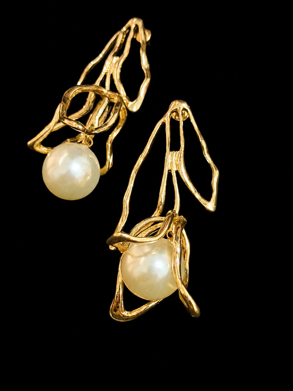 Golden Vine Pearl Earrings thumbnail 3